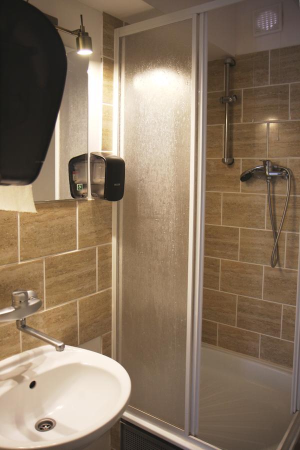 Folk Hostel Познань Екстер'єр фото